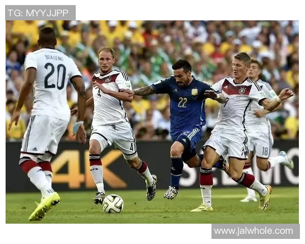 重庆足球队荣登足球战术排行榜第十位展现出色战术实力与团队协作能力